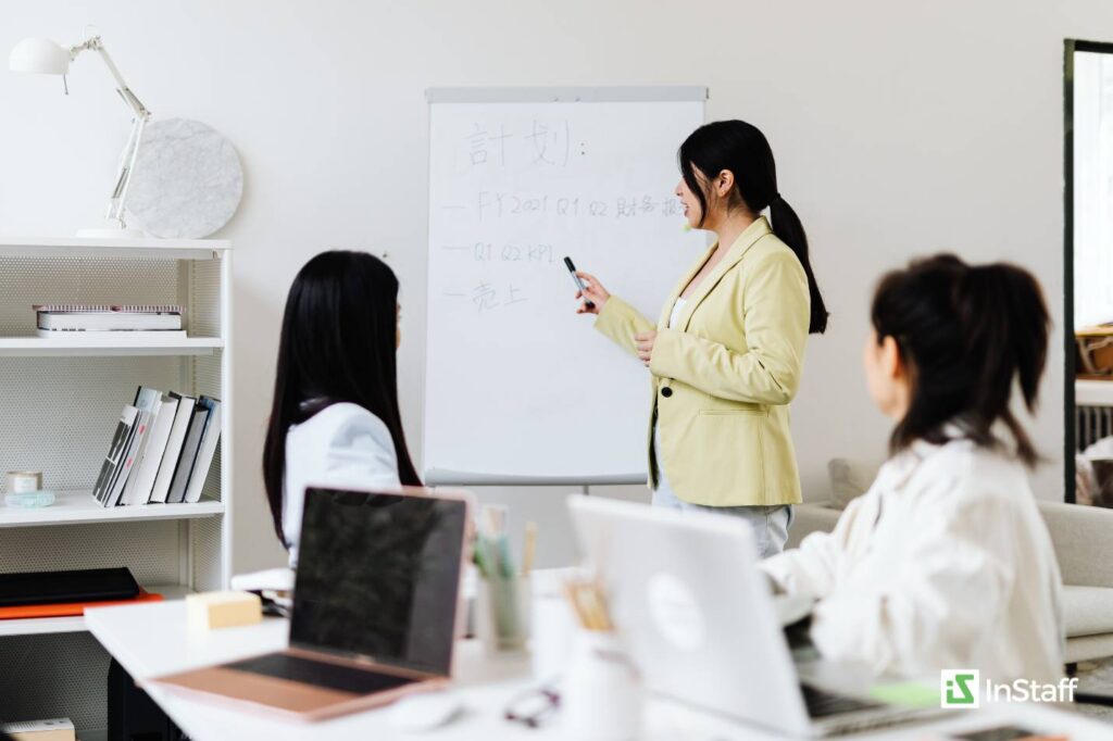 From Paper to Portal: The Modern Manager’s Guide to Secure Employee Document Management 