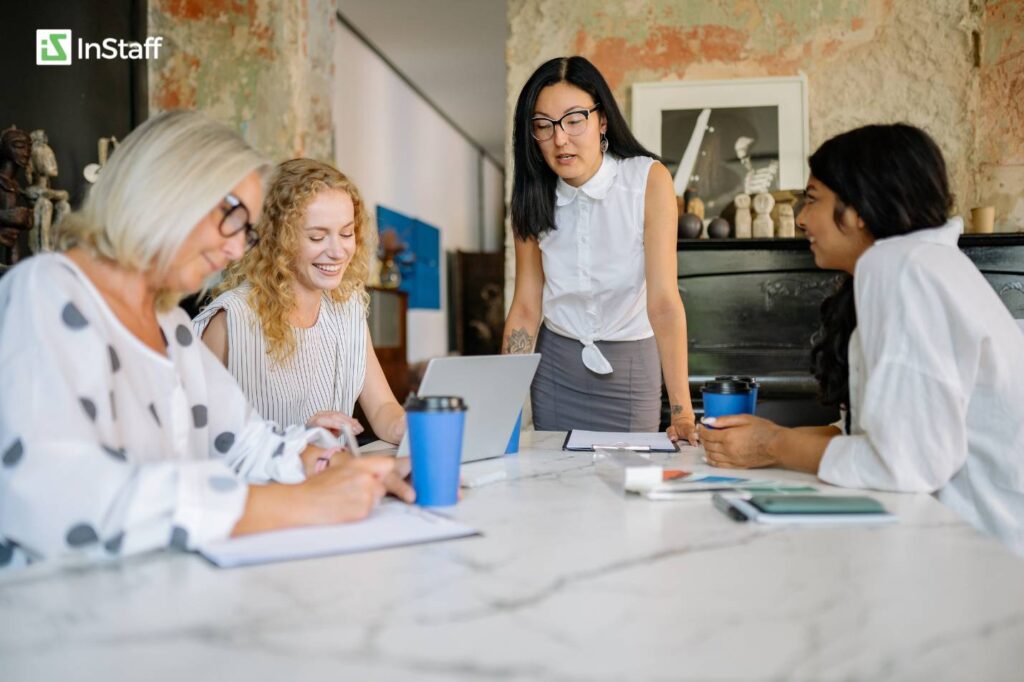 How to Choose the Right ERP Full-Time Hours: Definition, Standards, and HR Best Practices for Your Business Growth 