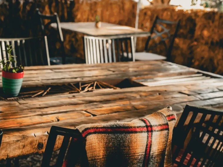What Is Modern Rustic Decor and How Does It Work_