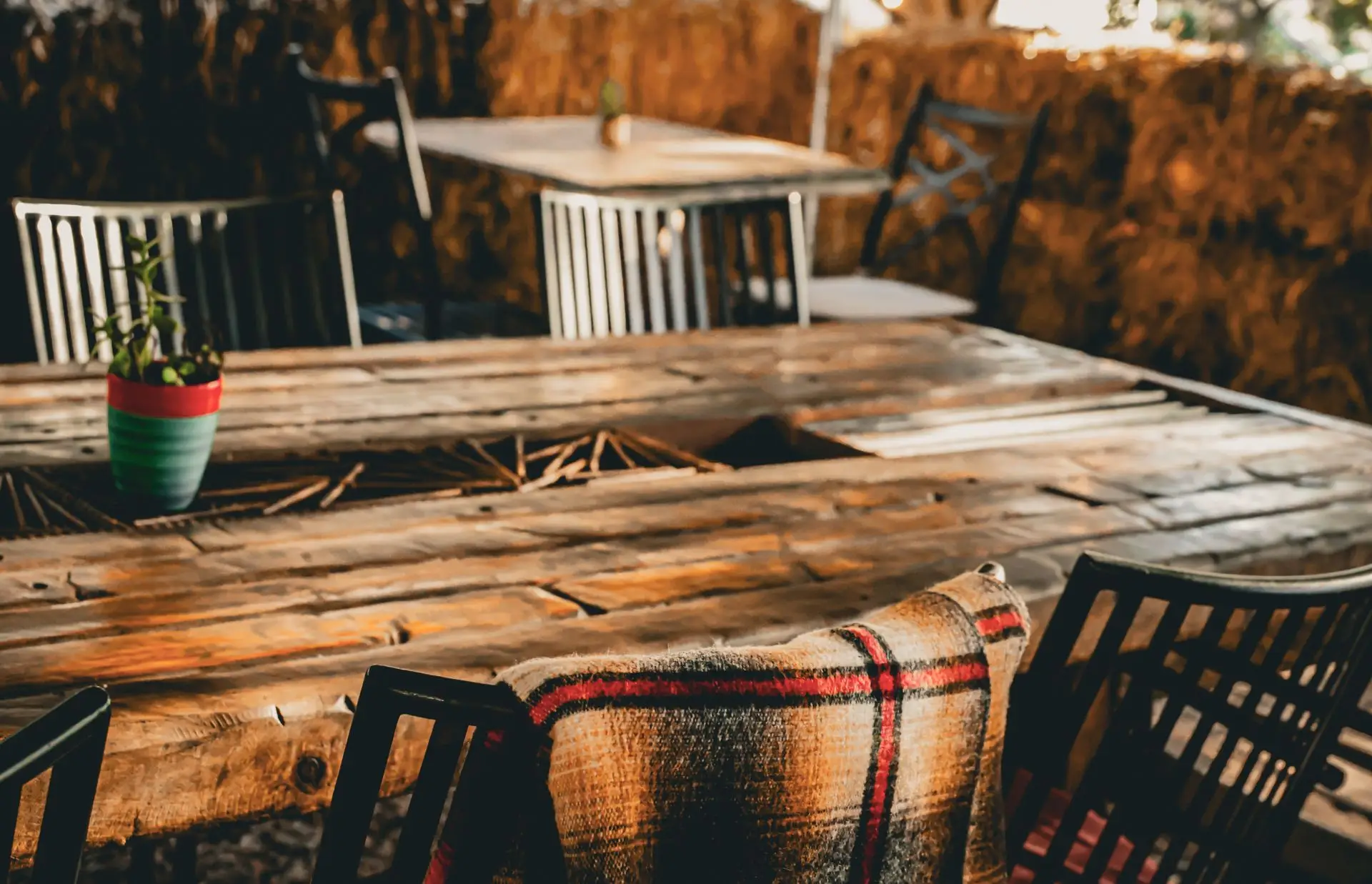 What Is Modern Rustic Decor and How Does It Work_